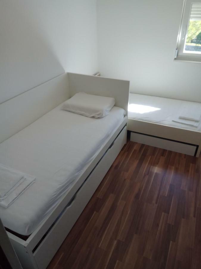 דירות ויר Apartman Medit מראה חיצוני תמונה
